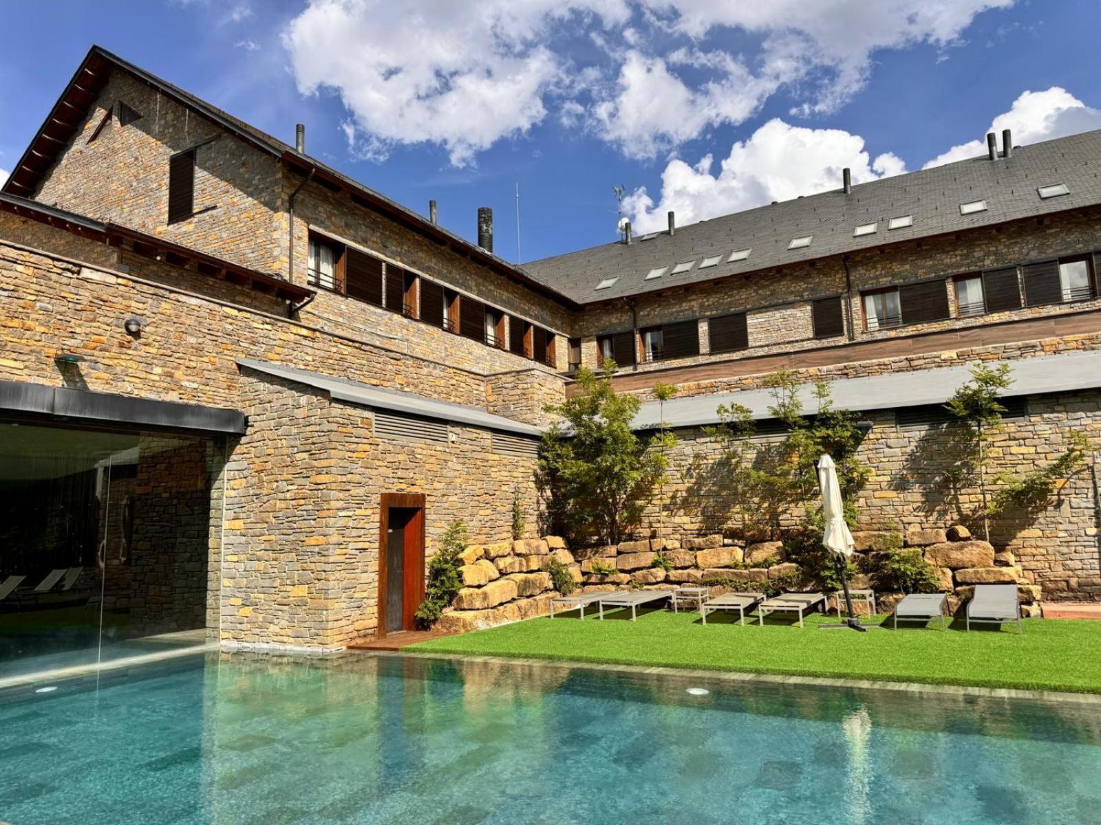 Aparthotel Siente Boí&spa 4*